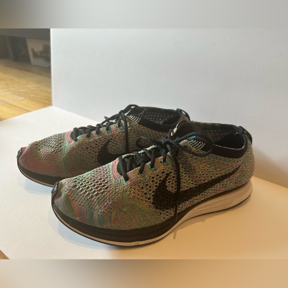 Nike Flyknit Racer - Picture 3 of 4